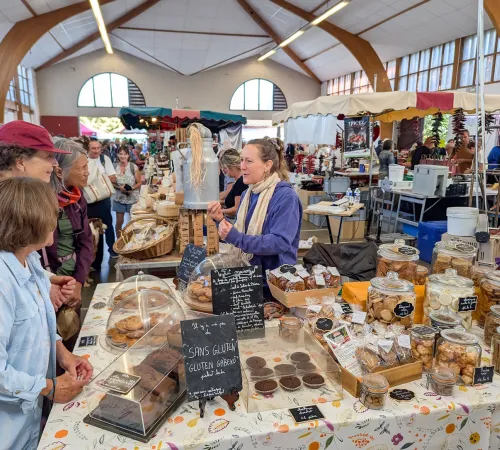 Marché aux produits locaux