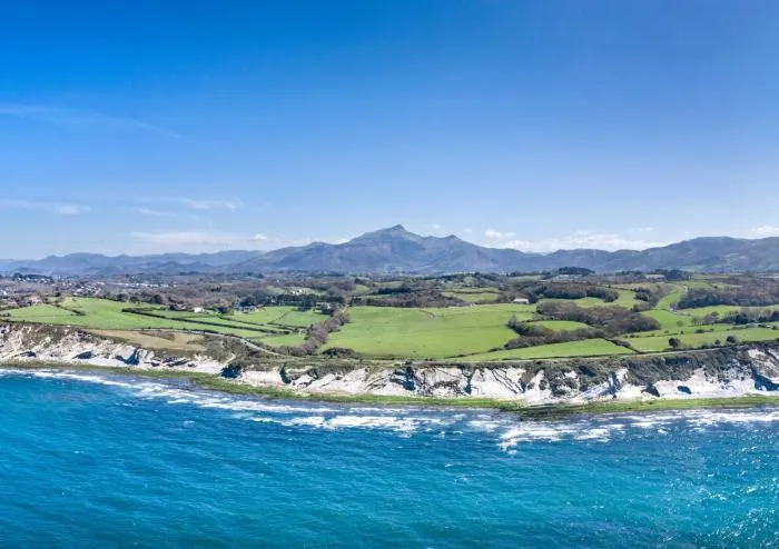 La Corniche vue de la mer - Crédit: CPIE Littoral Basque | CC BY-NC-ND 4.0