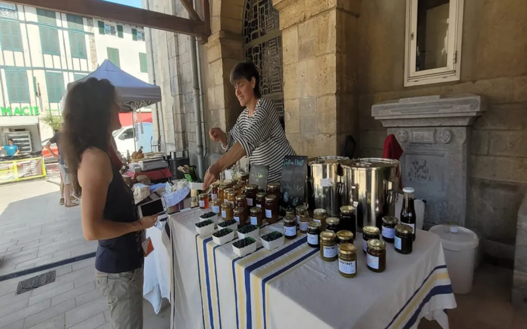 Marché aux produits f ... - Crédit: BAT HASPARREN | CC BY-NC-ND 4.0