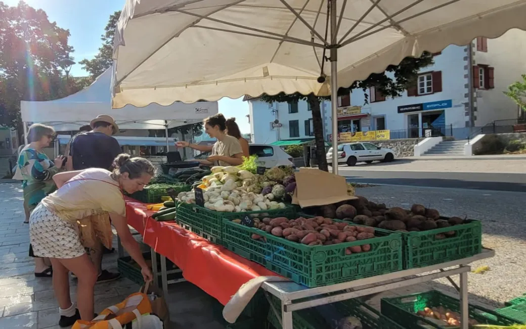 Marché aux produits f ... - Crédit: BAT HASPARREN | CC BY-NC-ND 4.0
