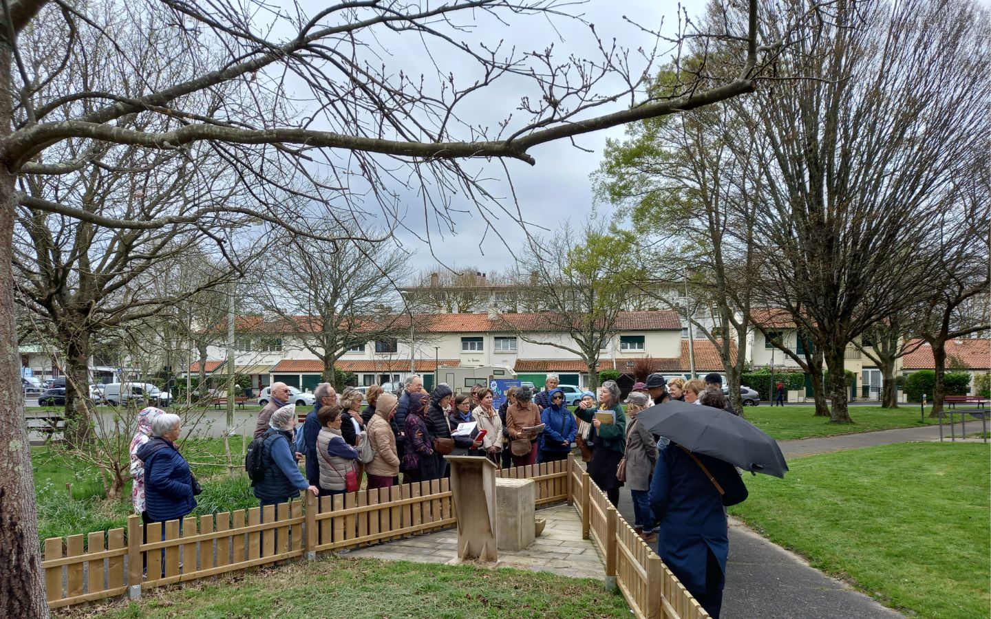 Visite guidée : Balade en quartier : Le Polo B ...