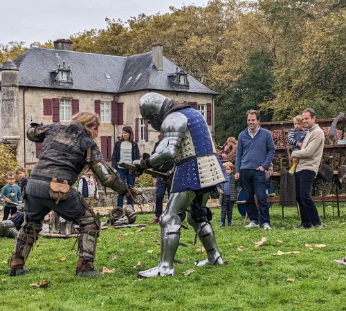 Journée médiévale au Château d'Urtubie : découverte d'un camp militaire