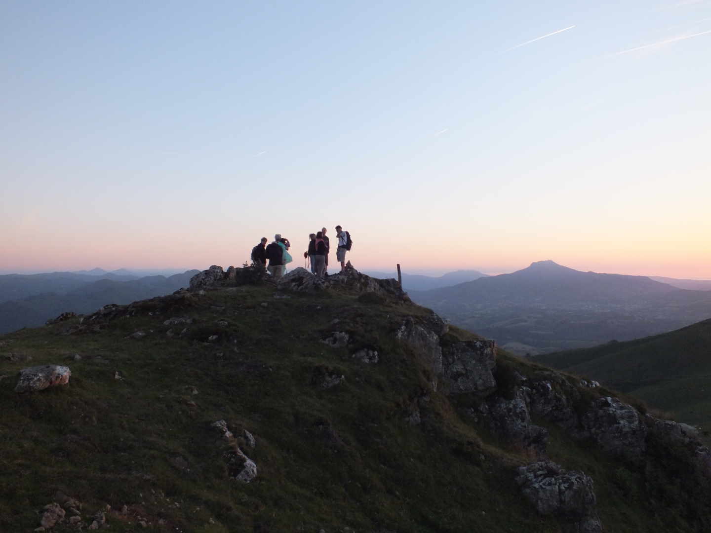 Randonnée au clair de lune sur les crêtes d'Es ...