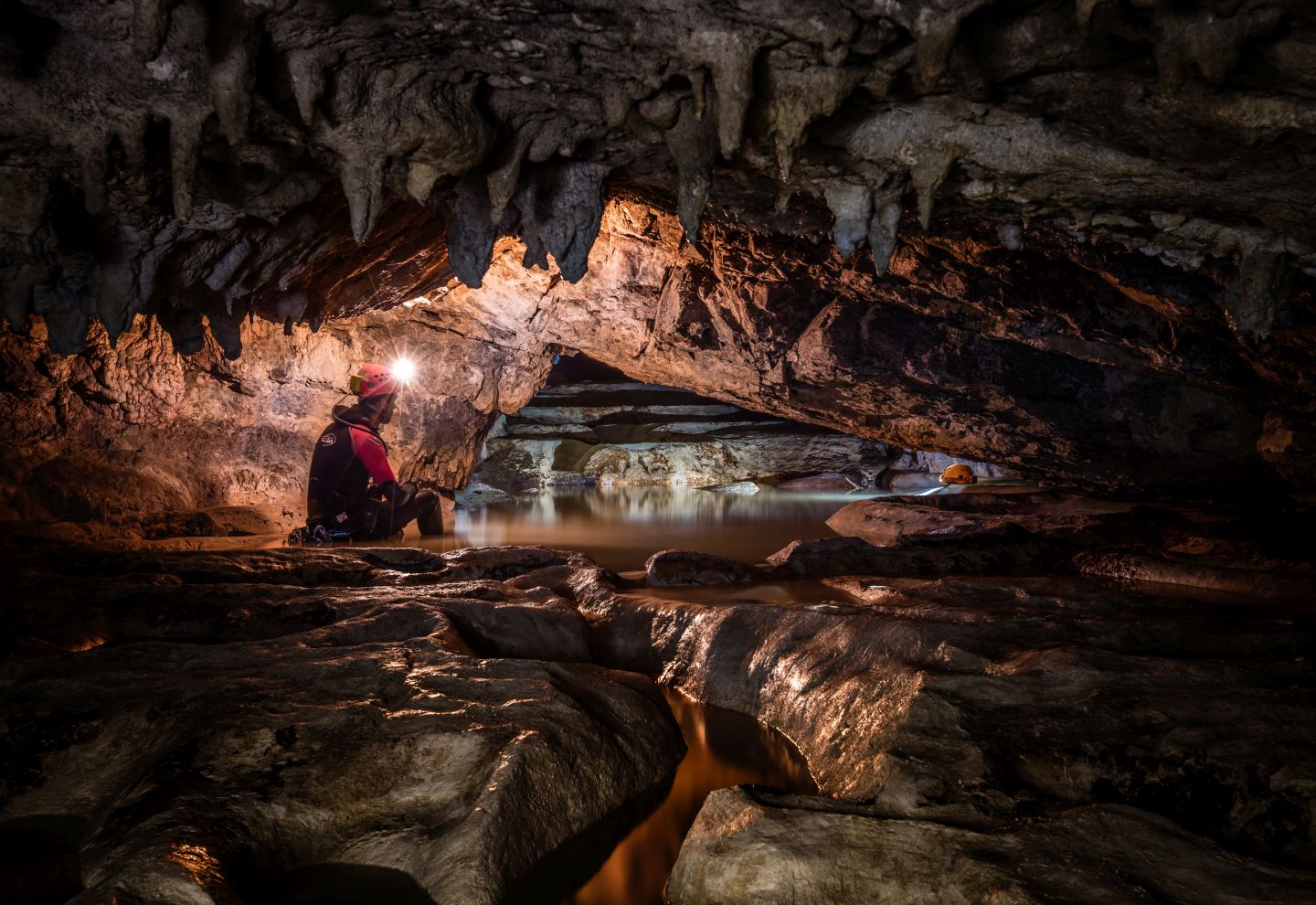 Spéléo journée, traversée aquatique de la peti ...
