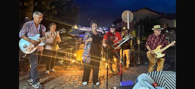 CONCERT SIX TOYS - BIZIPOZ