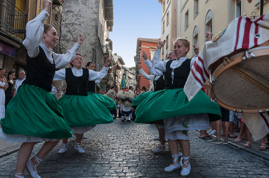 Euskal Jira-Traditions Basques