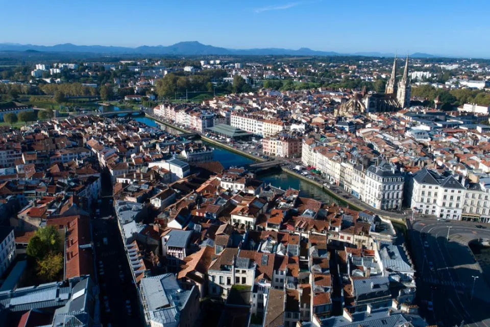 Bayonne