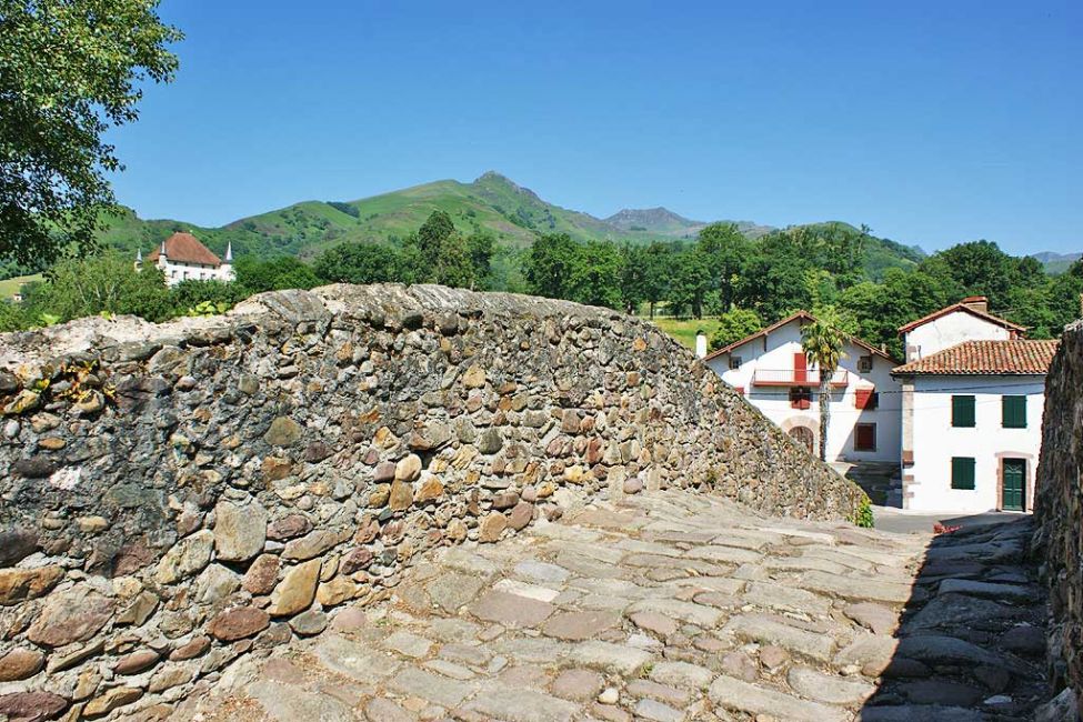 Saint Étienne de Baïgorry Villes et Villages à SaintÉtiennede