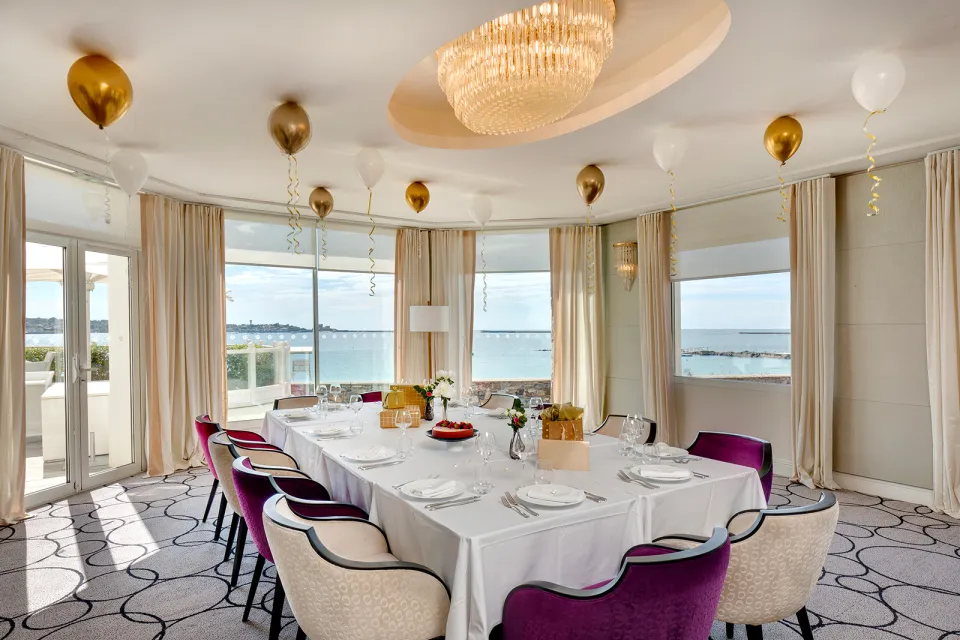 Seminar at the Grand Hotel Thalasso
