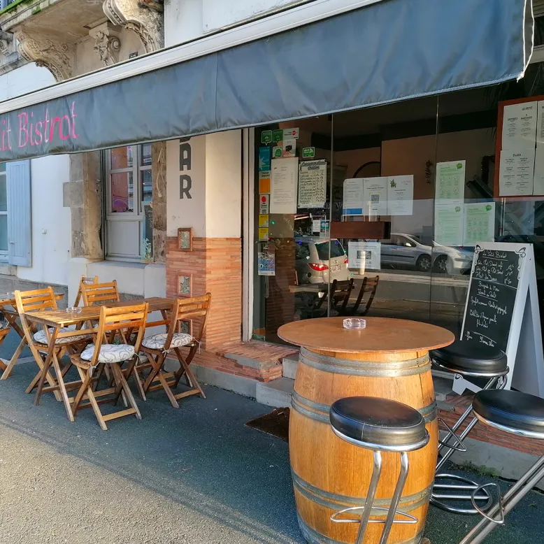 Le Petit Bistrot