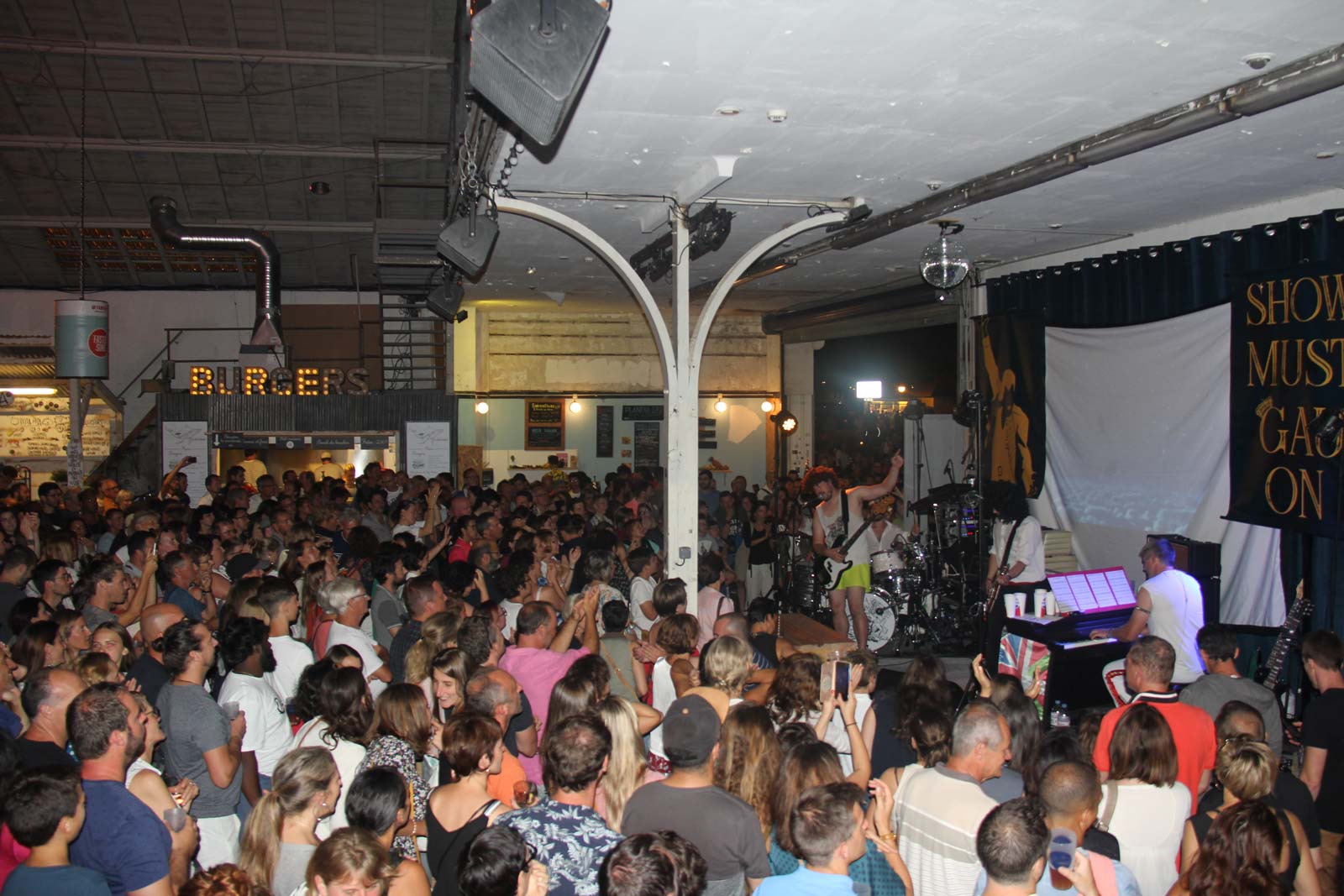 Le Garage Discothèques / Bar d'Ambiance à SaintJeandeLuz Guide