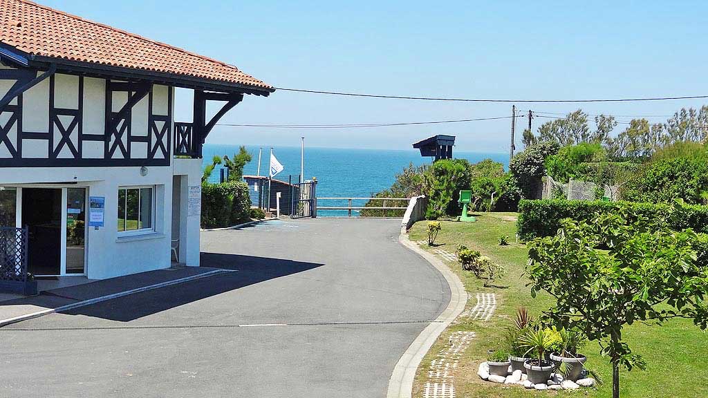 Tamaris Plage - Campsite with direct access to the beach in the Basque  Country - Campsites, Mobile Homes in Saint-Jean-de-Luz - Guide du Pays  Basque