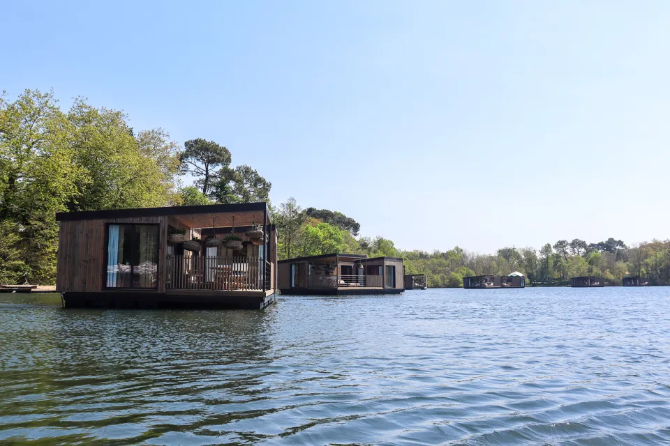 Les Lodges Flottants sur le Lac