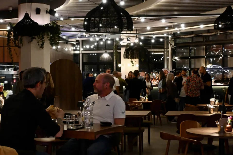 Bizipoz restaurant bar