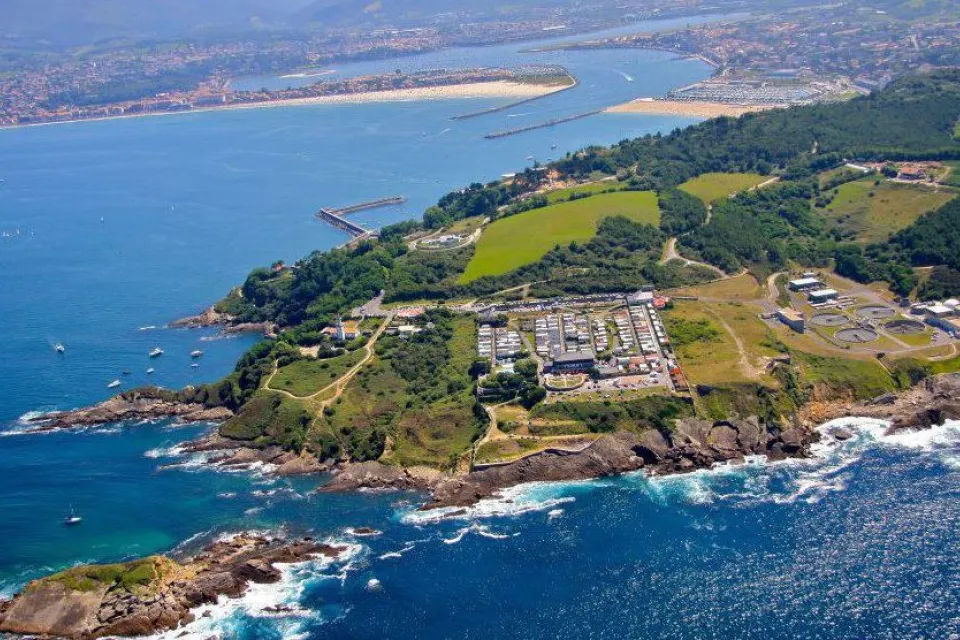 Camping Faro de Higuer
