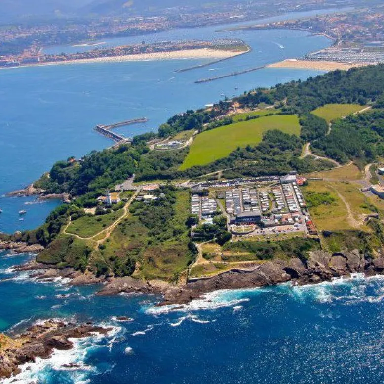 Camping Faro de Higuer