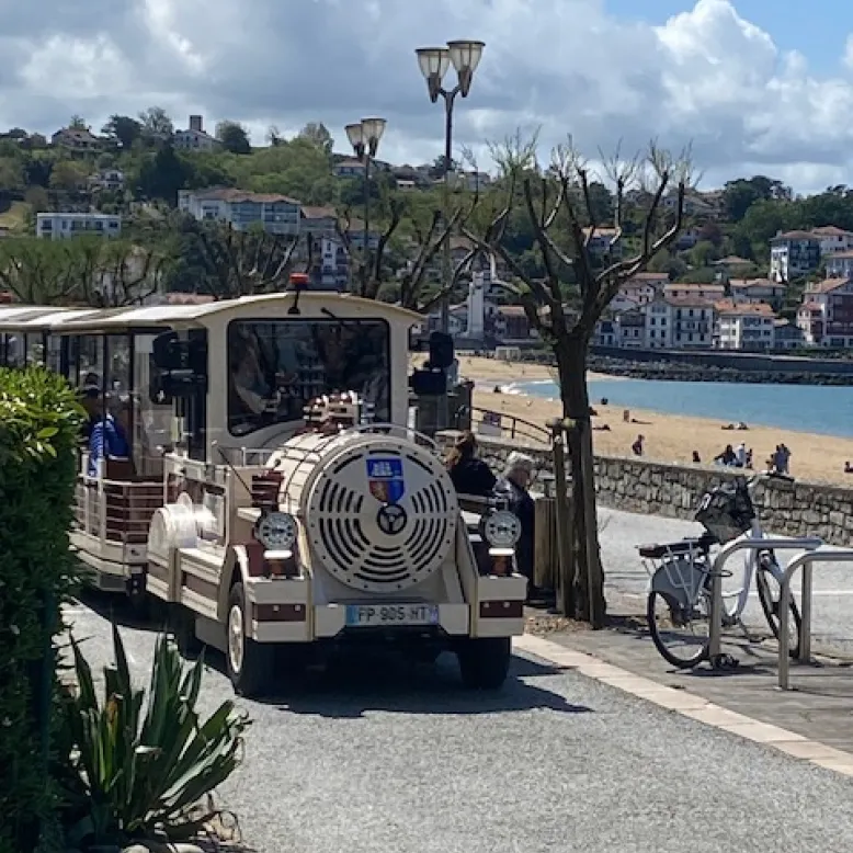 Le petit train de Saint-Jean-de-Luz
