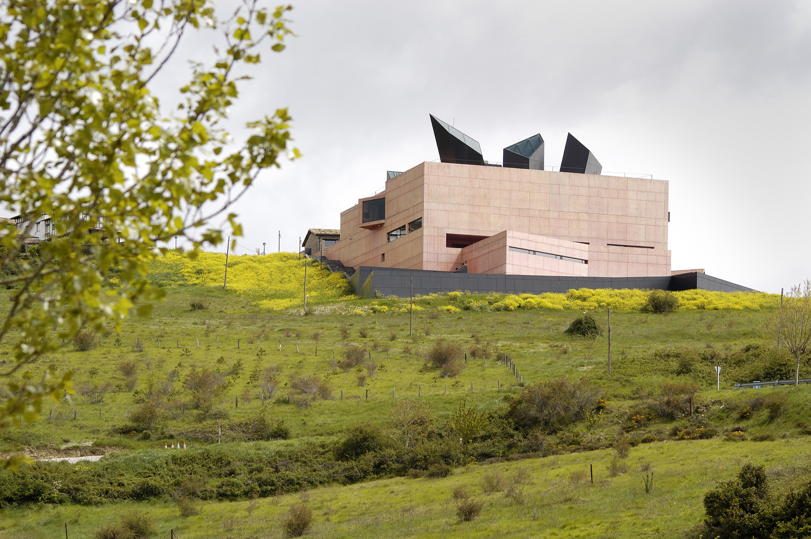 Musée Jorge Oteiza - À la découverte de l’univers artistique de l'art contemporain en Navarre