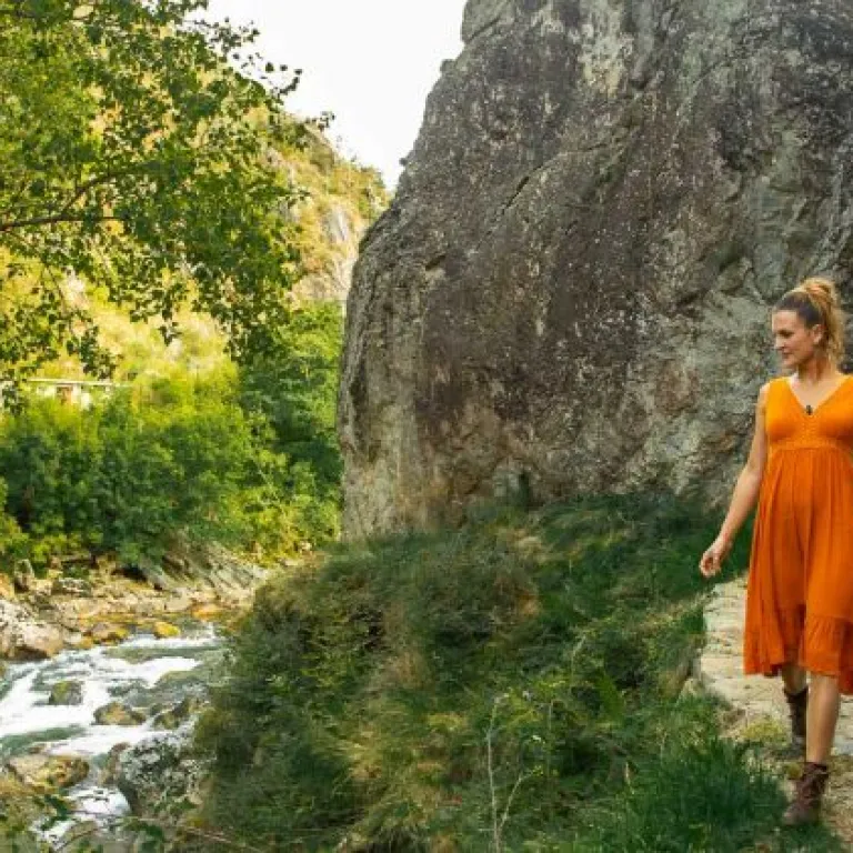 Stroll between nature and Basque legend: the " ...