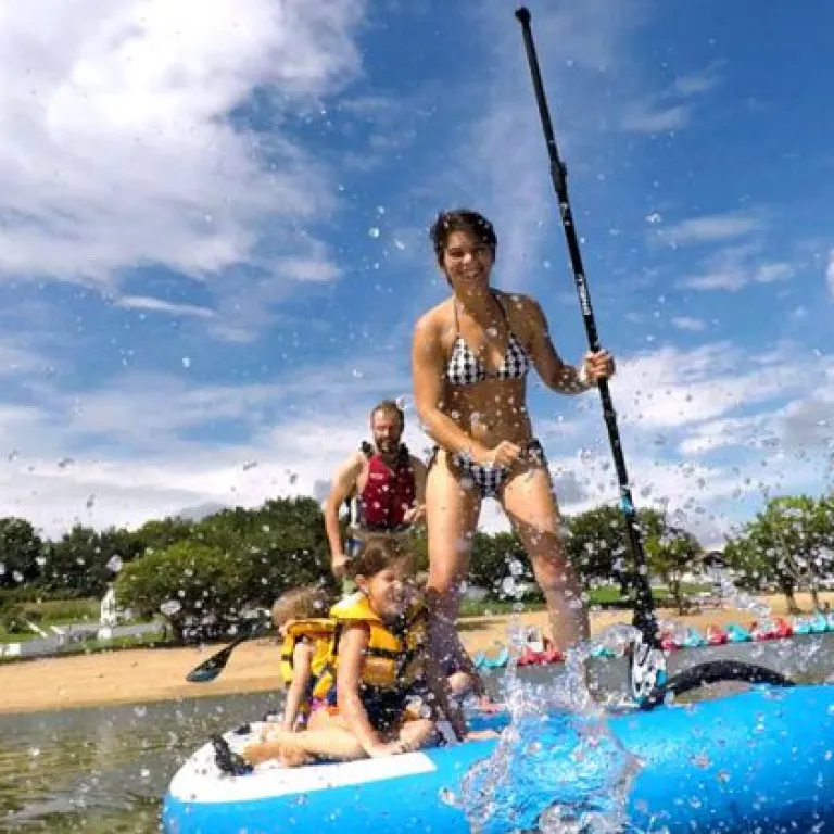 A beautiful lake to practice aquatic sports an ...