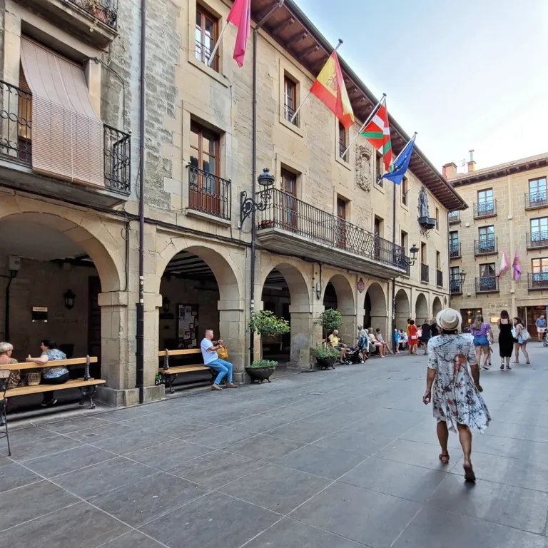 Visit Laguardia, a beautiful and festive city!