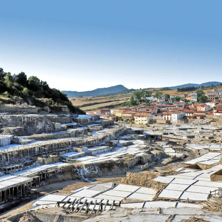 The Salt Valley of Añana, a natural jewel to d ...