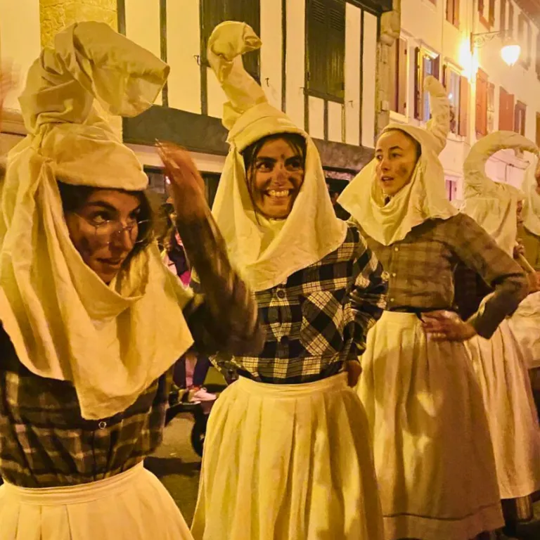 Sorgin Gaua in Ciboure: experience the Night o ...