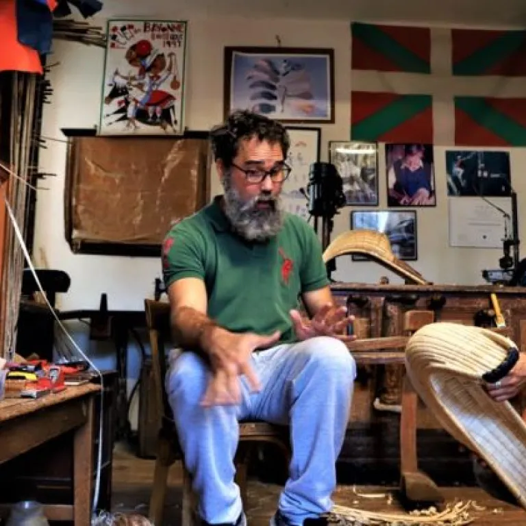 Behind the scenes of the workshop of the last ...