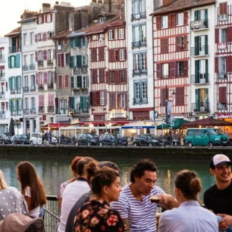 TOP 5 best bars in Bayonne