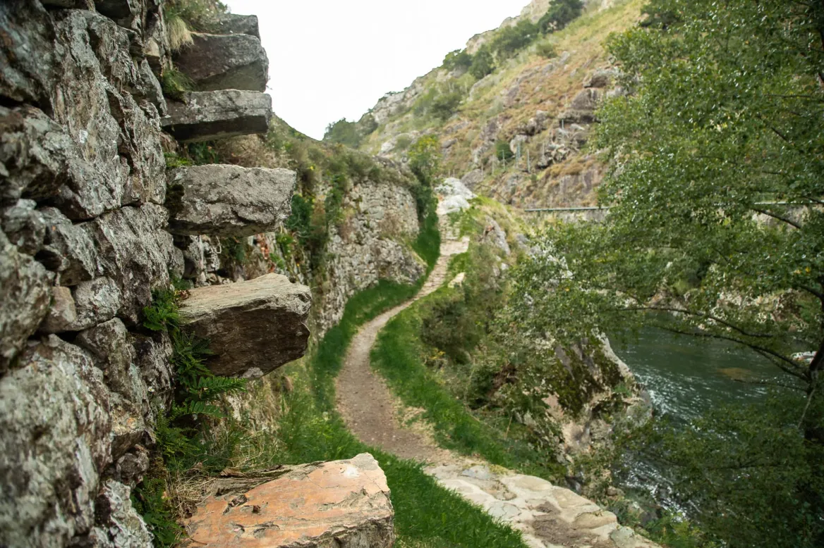 The Pas de Roland