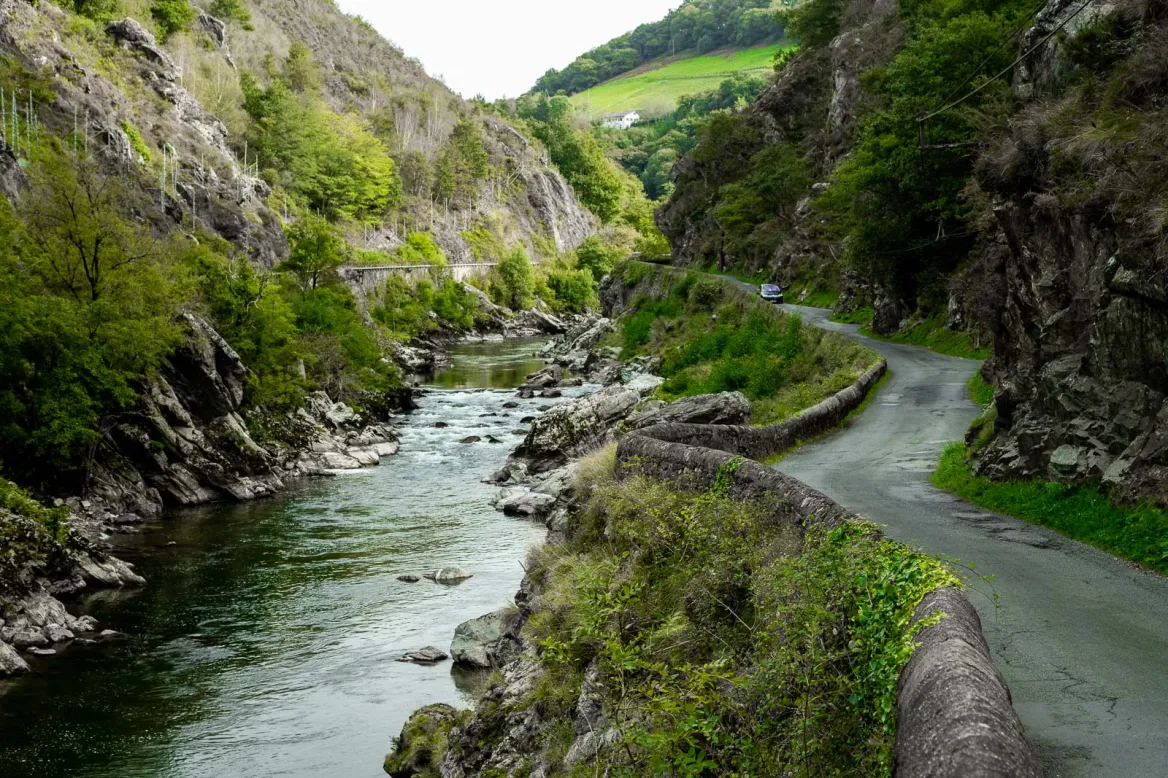 The Pas de Roland