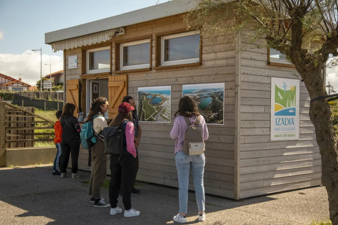 This site is recognized as an Espace Natural Sensible (n°70 Dunes d'Anglet), managed by the commune of Anglet. Included in the "Natura 2000 L'Adour" zone, it aims to reconnect visitors with nature through a network of footpaths.