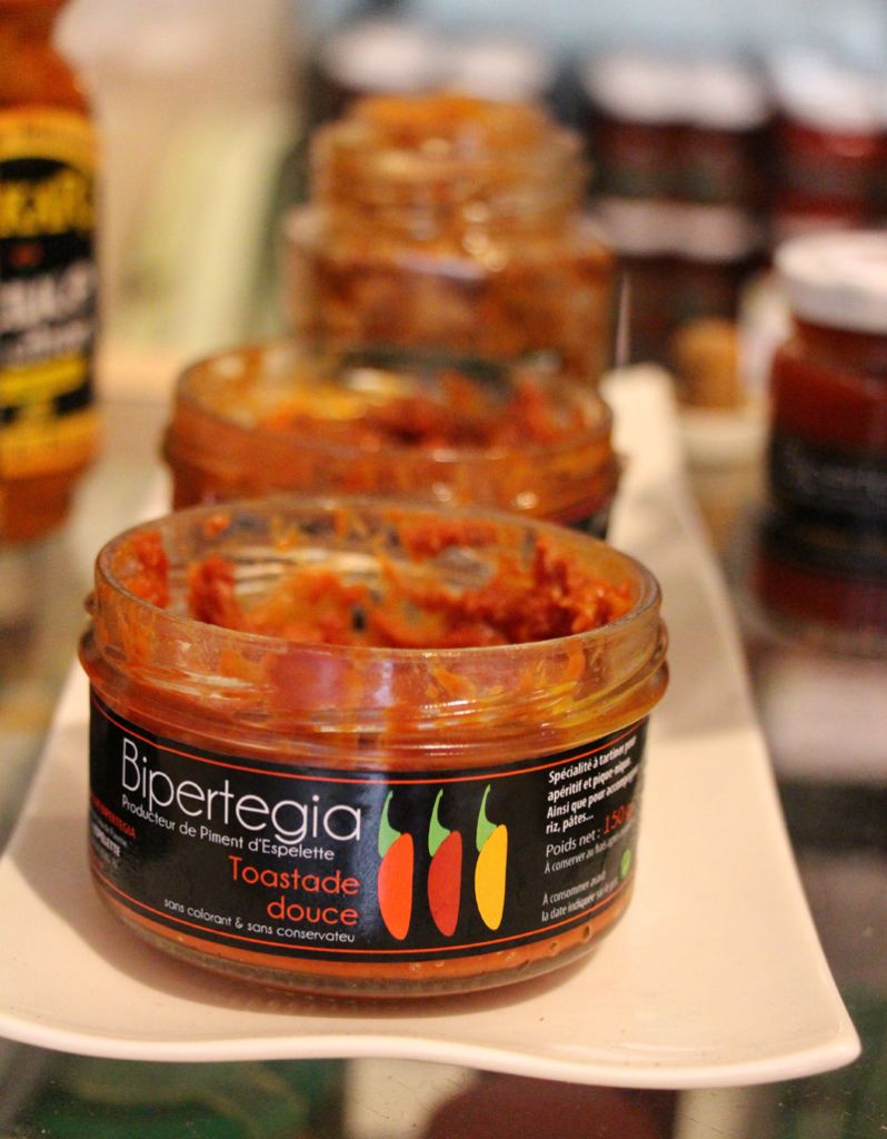 Bipertegia