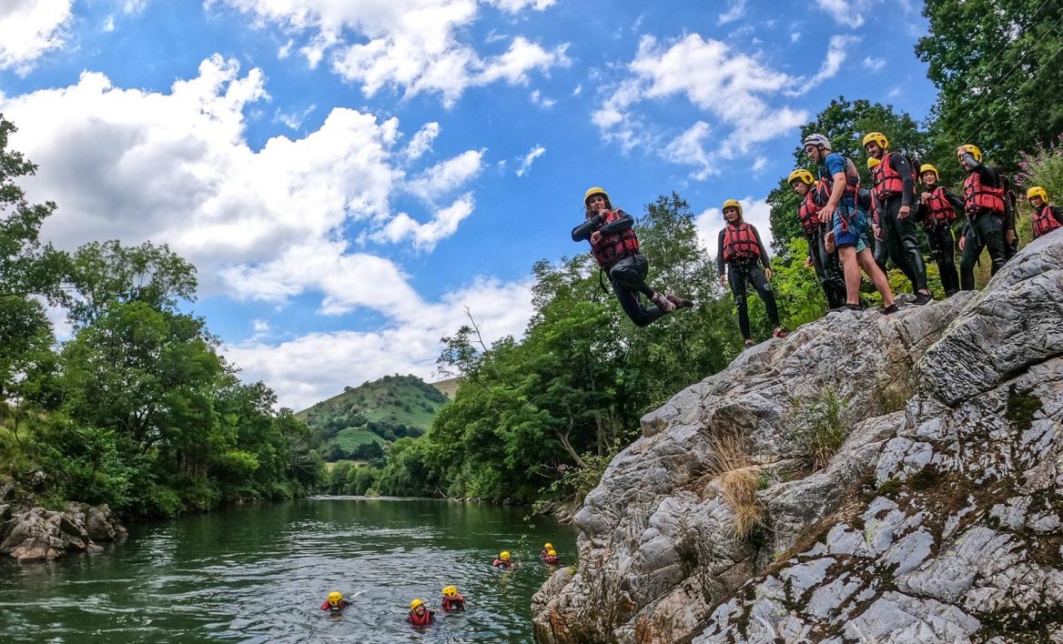 Rafting en la Nive
