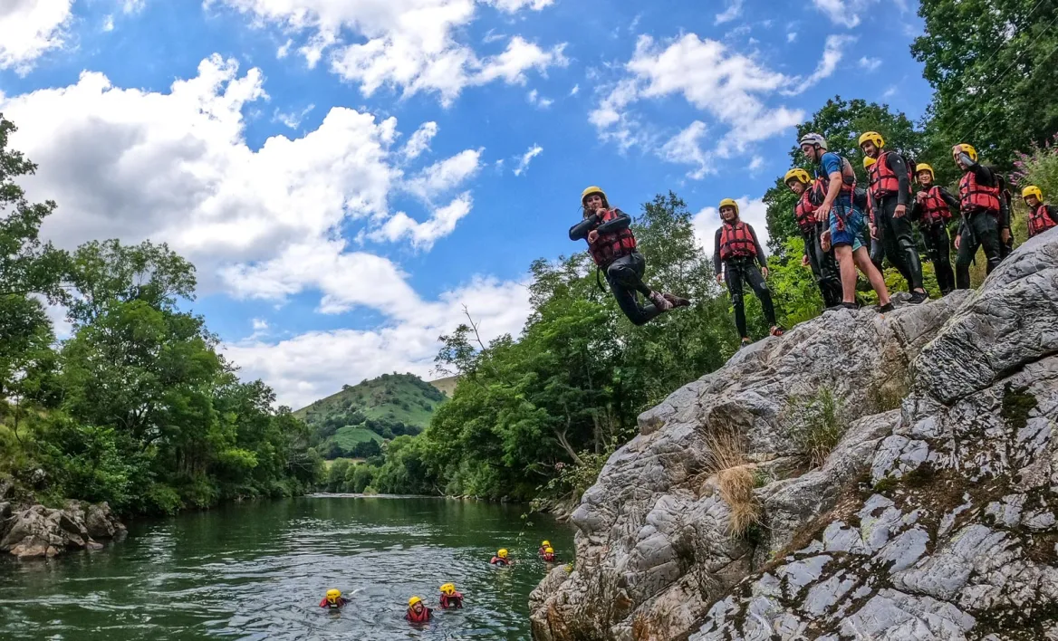 Rafting on the Nive