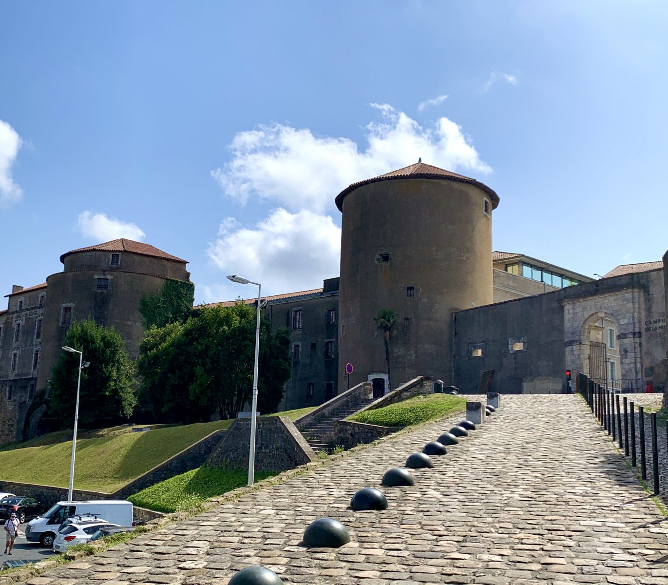 Le Château Neuf