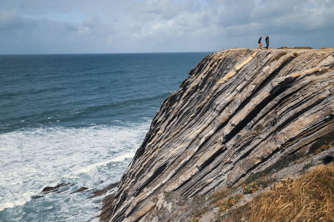 Basque Cornice