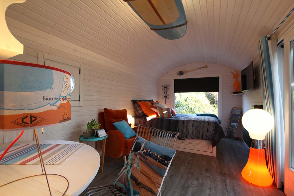 the Marosenia Ttiki huts