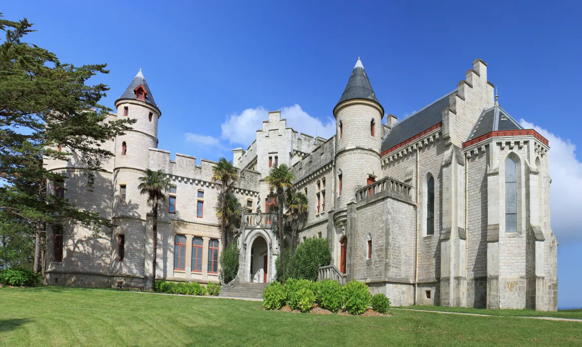 Abbadia Castle / Photo Laurine45 AdobeStock