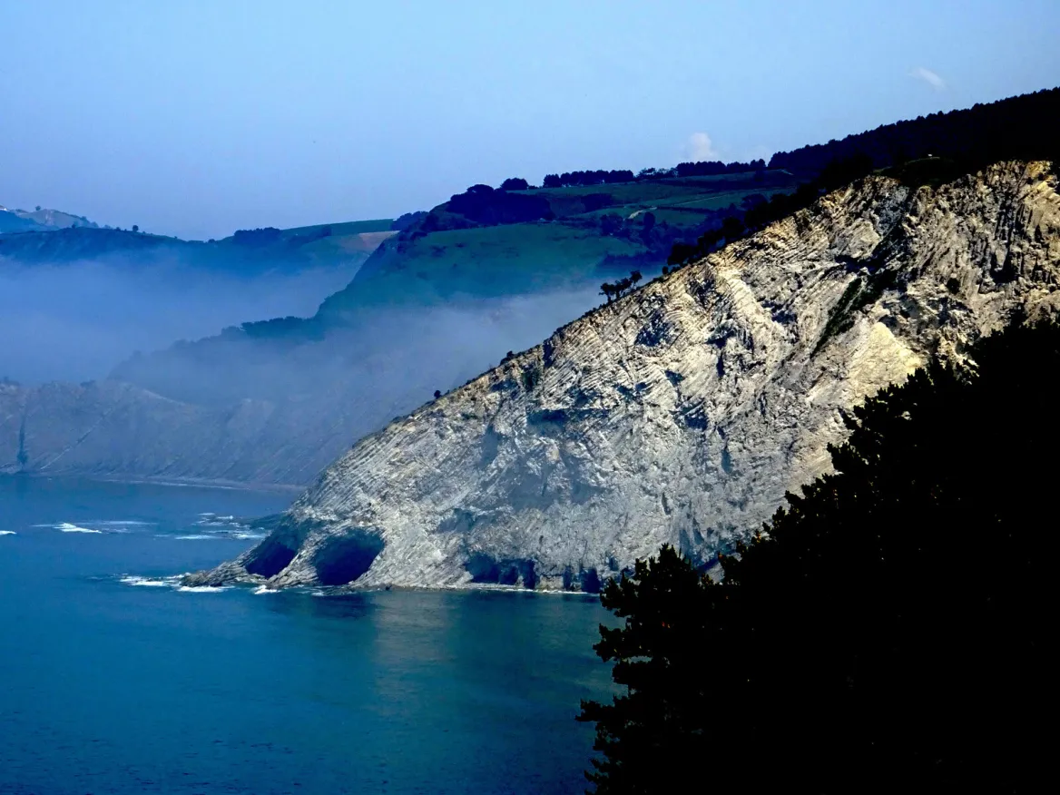 The Flysch Photo: Charline Prod'Homme