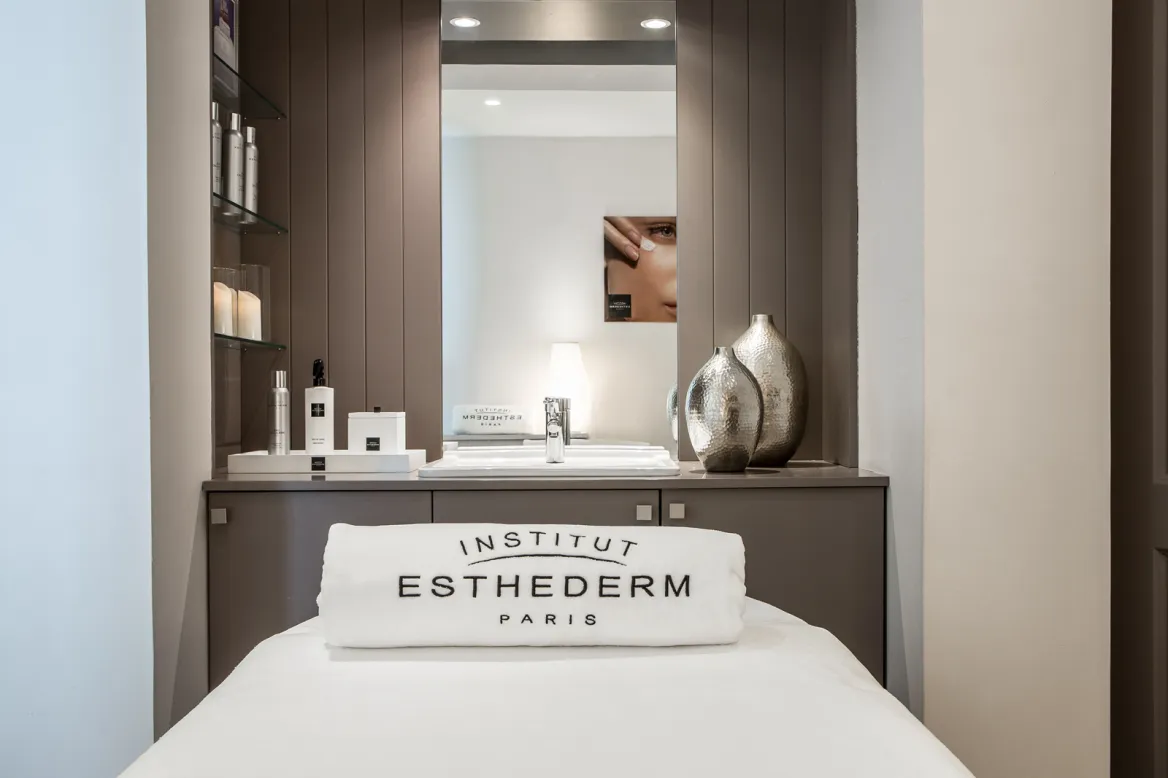 La Réserve Treatment and Massage Room