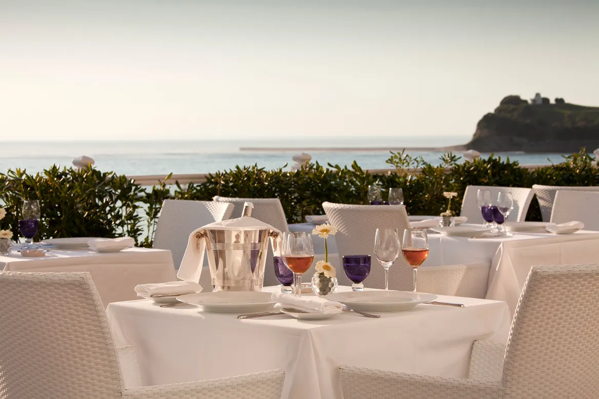 Sea view terrace Restaurant Aho Fina Grand Hotel Thalasso & Spa