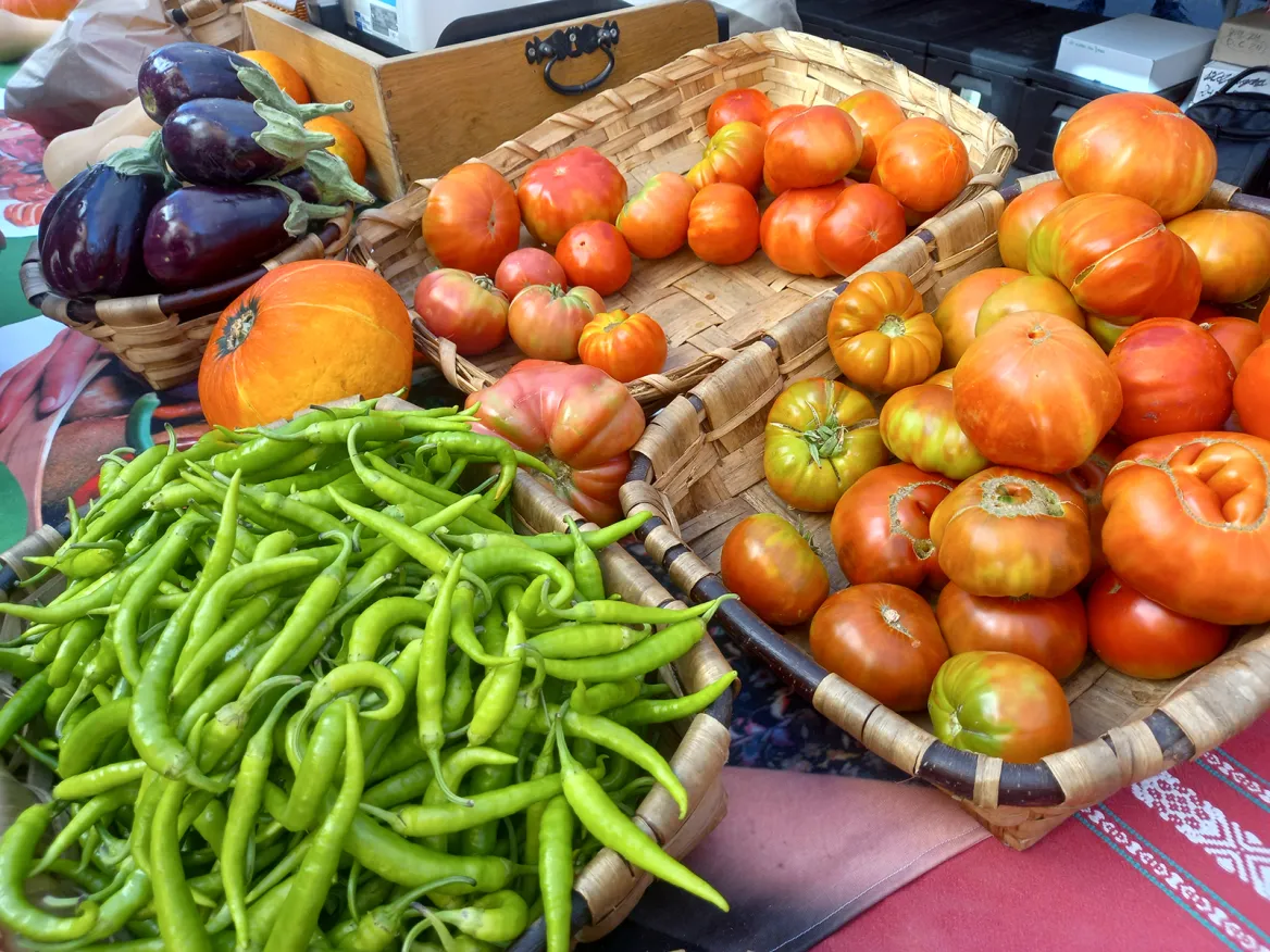 Azokak Market