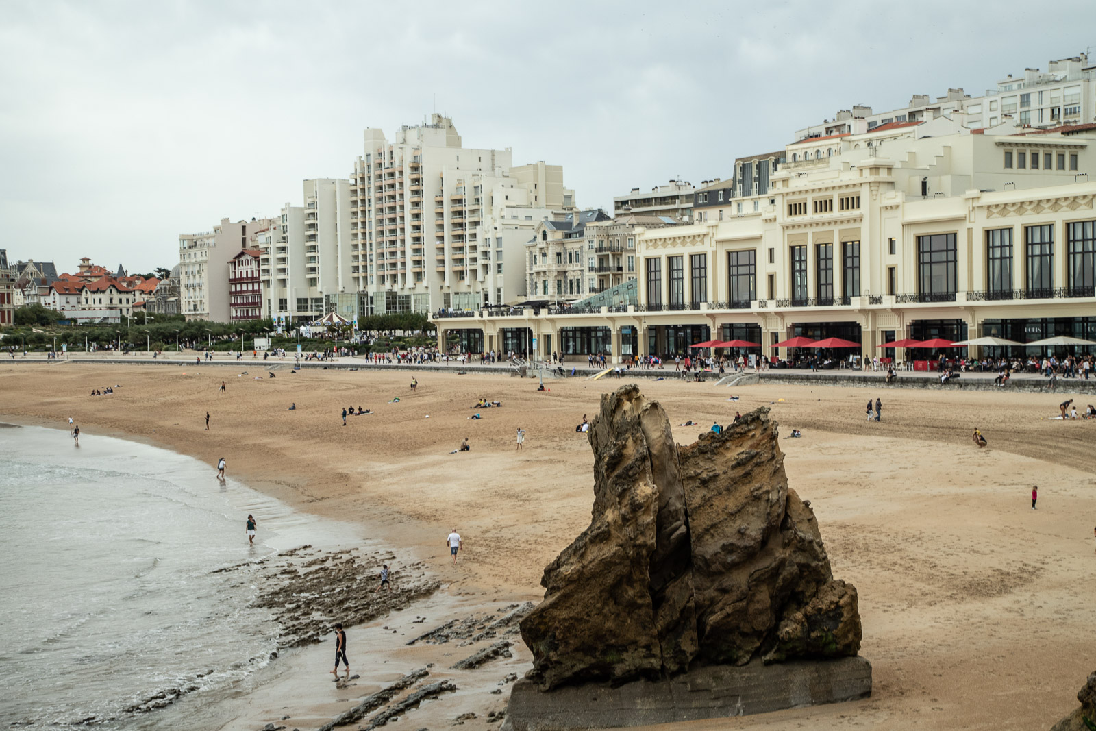 Découvrez la déco authentique et naturelle de cette magnifique maison de  Biarritz à la déco bord de mer !