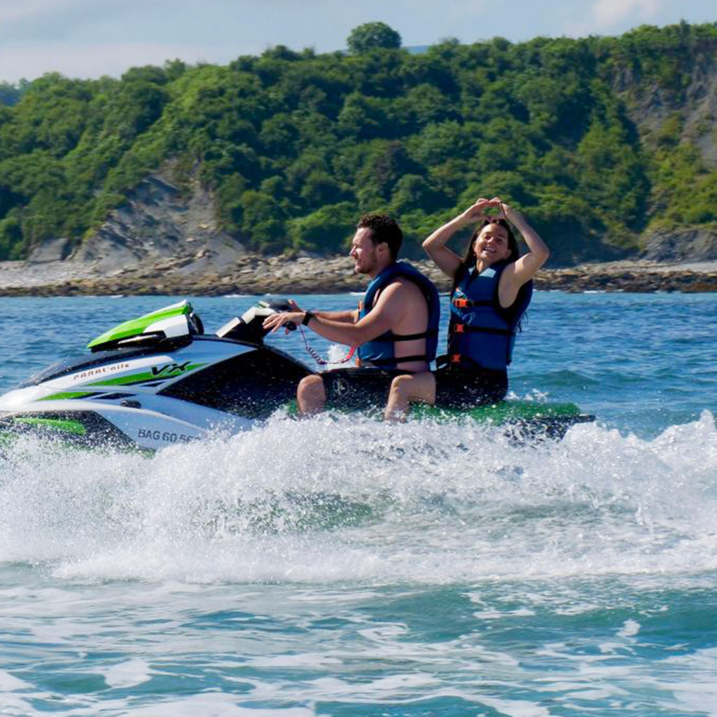 PARAL'aile - Vivez les sensations du jetski et de la bouée tractée à Socoa