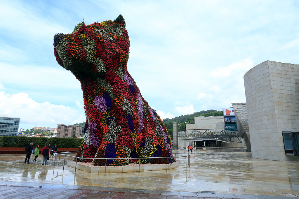 The Guggenheim Museum Tulip Dog